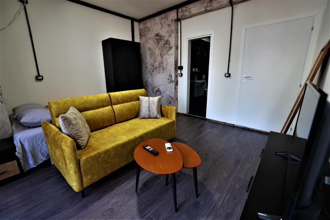 Stylish Studio In The Heart Of Tirana #3 Apartment Exterior photo